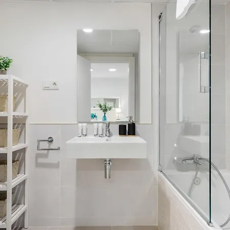 Vivi Homes - Calanova 1 Luxury, Garden, Pool & Sauna Appartement La Cala De Mijas